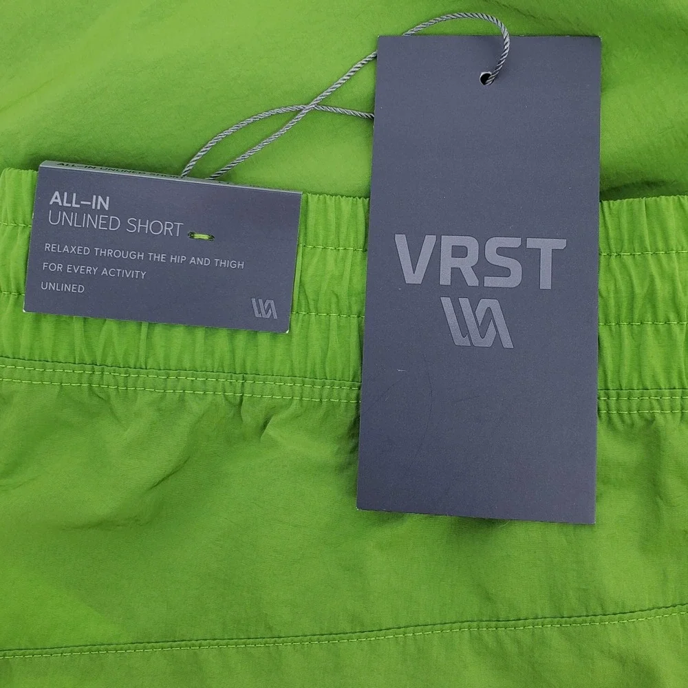 VRST All In Unlined Water Repellent Zippered Pocket Green Pulse Shine Mens Large